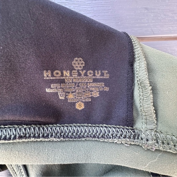 Honeycut bra top olive green and black racer back size small - Picture 4 of 4